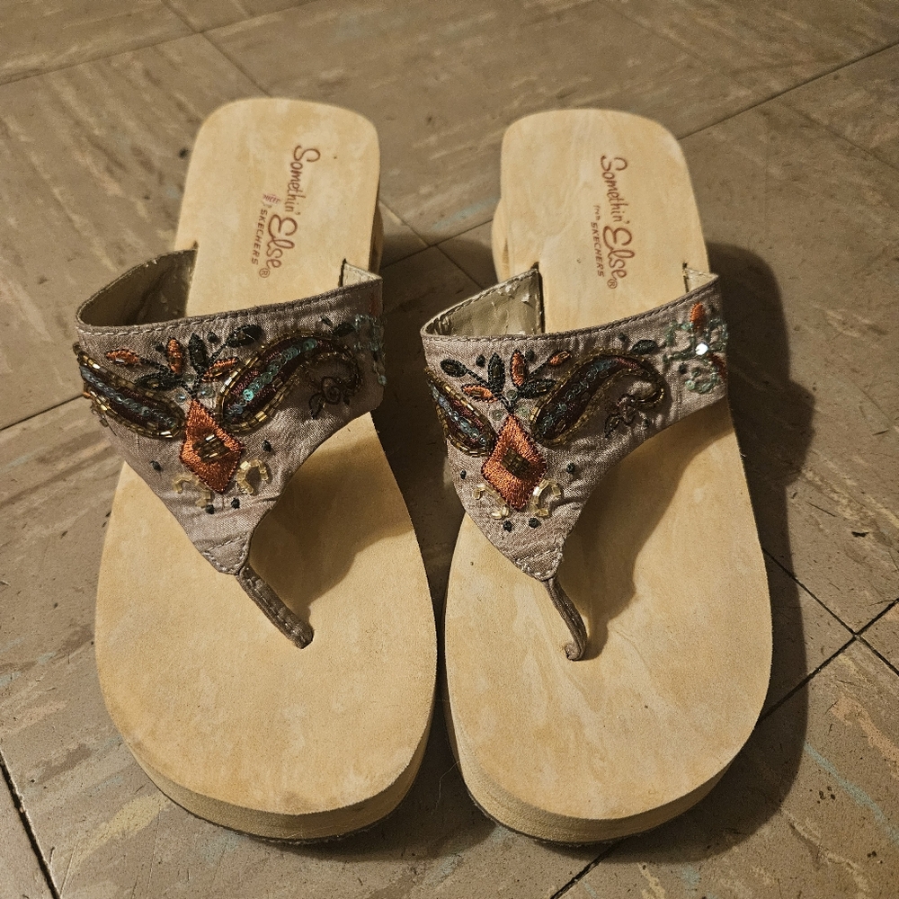 Sketchers somethin' else faux wood wedge sandal women's size 6.5 ? (No S…